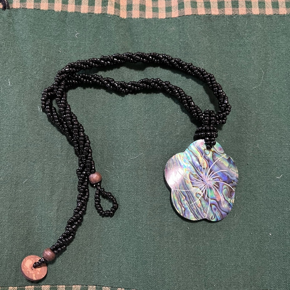 Abalone and bead Hawaiian necklace